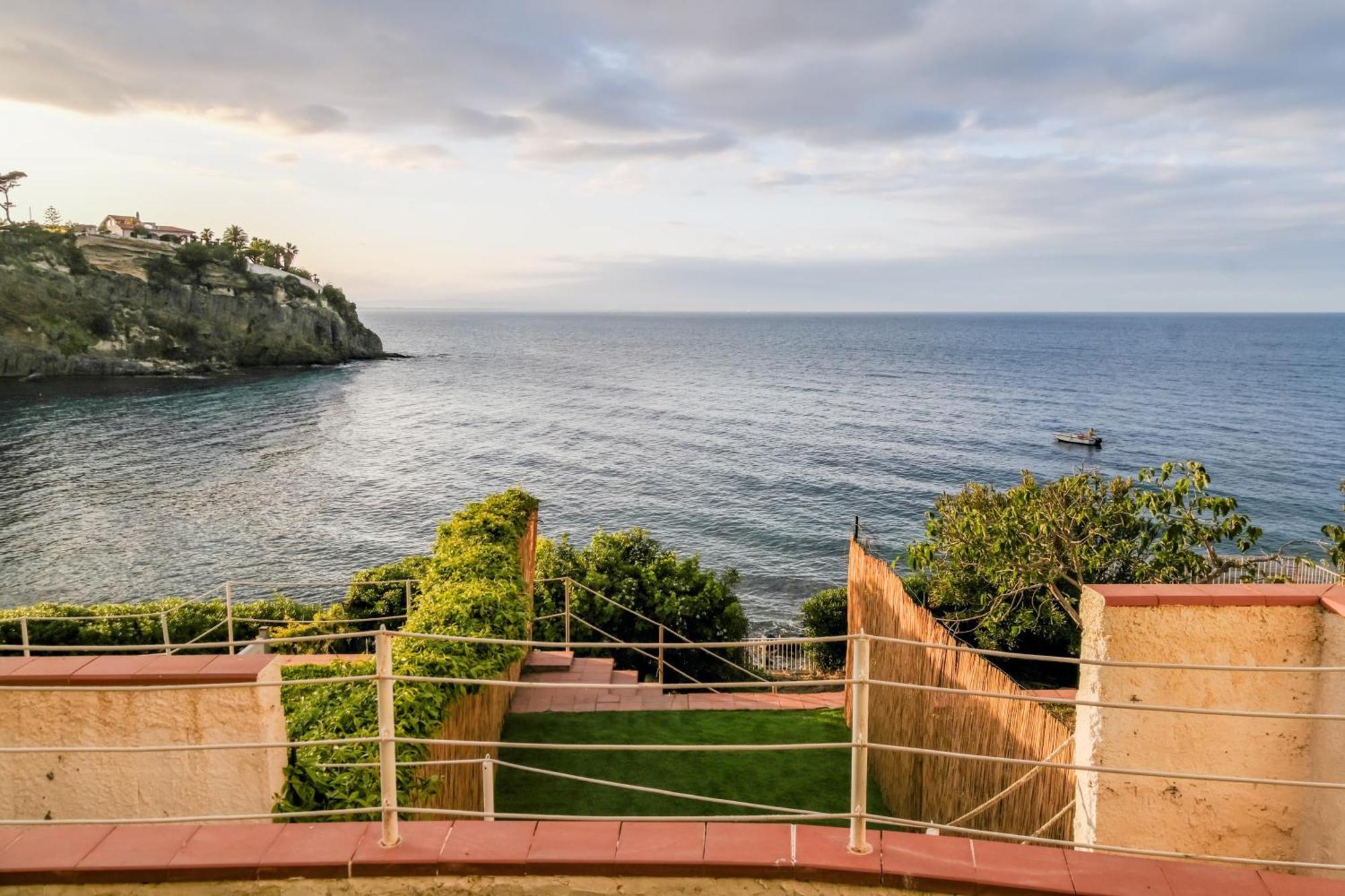Villa La Vista - Baia Del Gambero Аугуста Екстериор снимка